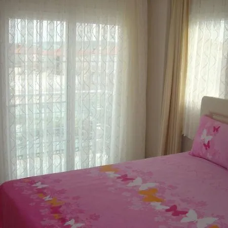 Pembe * ألاتشاتي