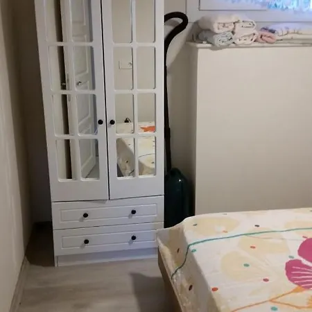 Pembe Apartment