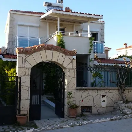 Pembe * Alacati